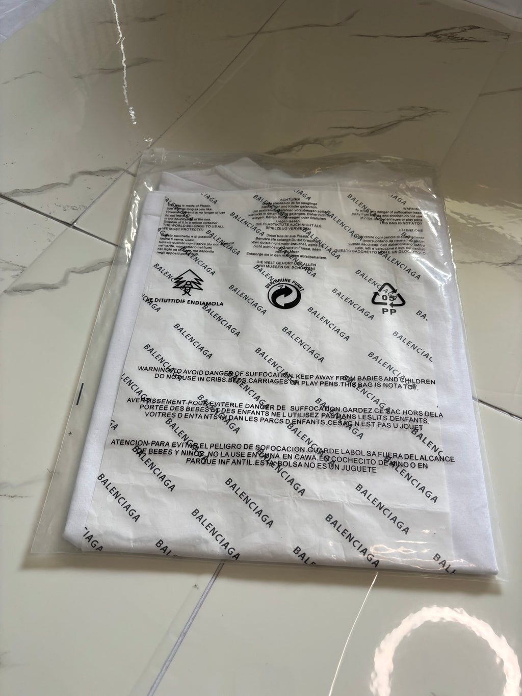 BALNCIAGA DOUBLE B LOGO - medium