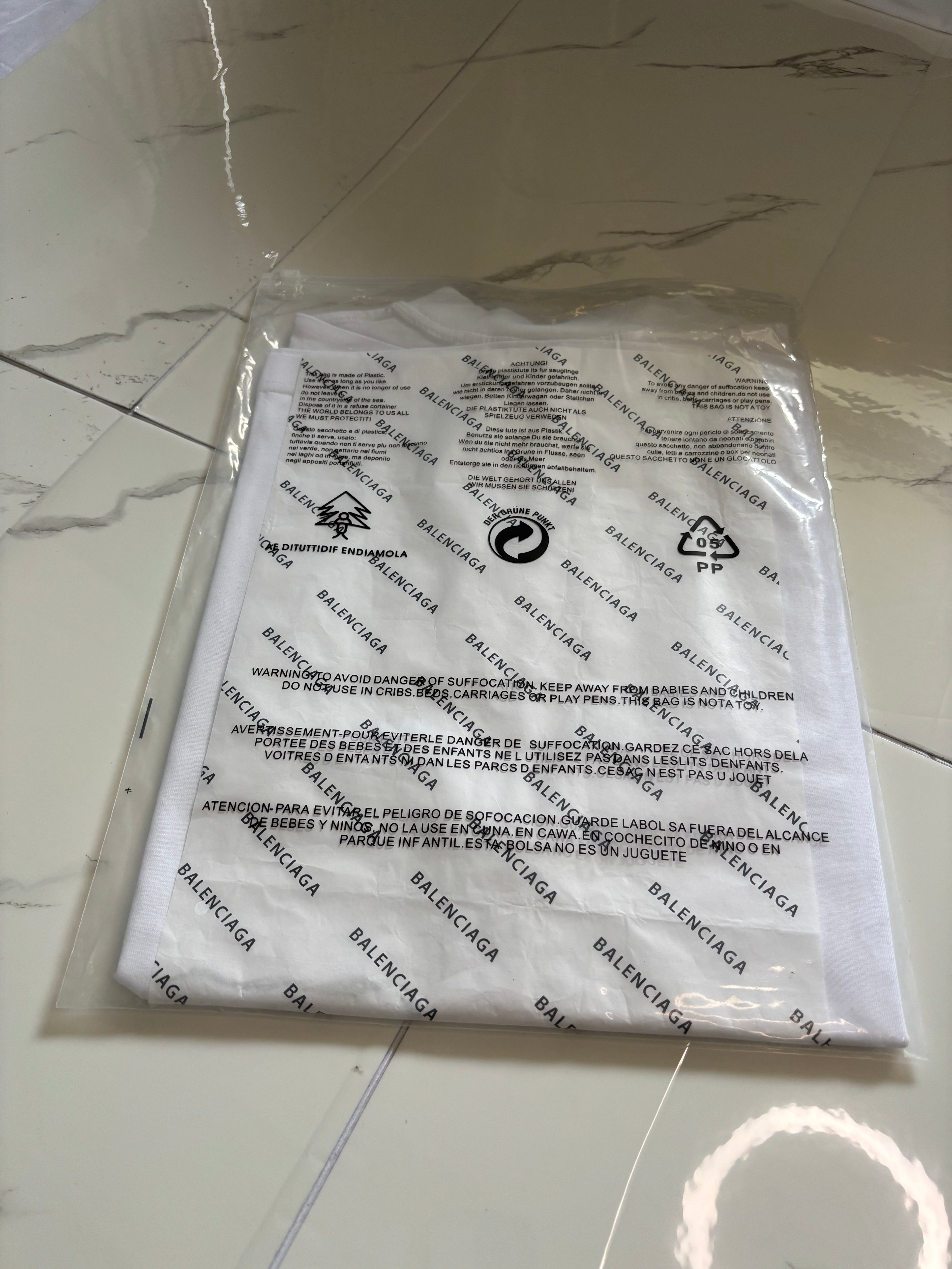 BALNCIAGA DOUBLE B LOGO - medium