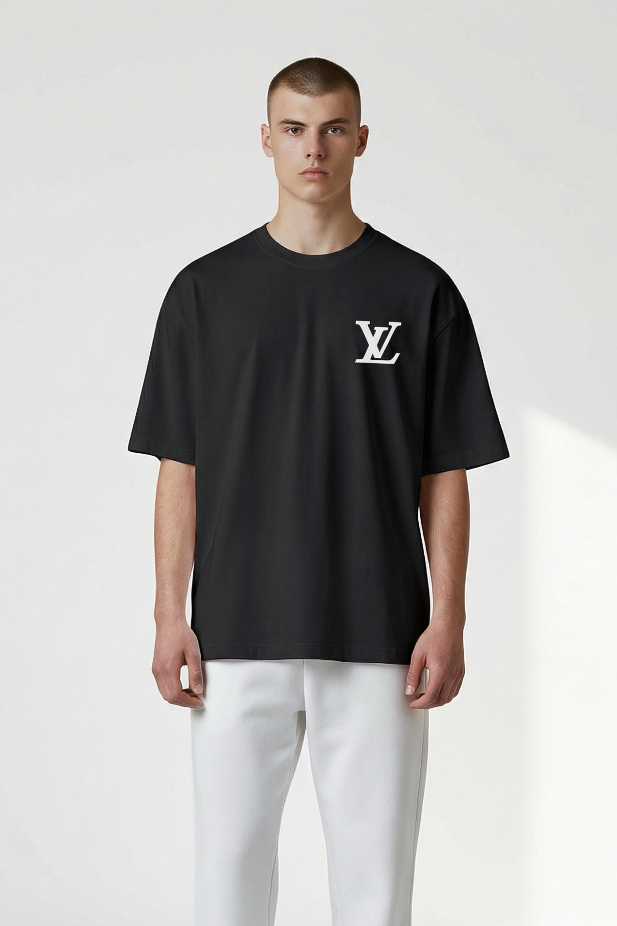 LV GRAFFITTI LOGO- medium