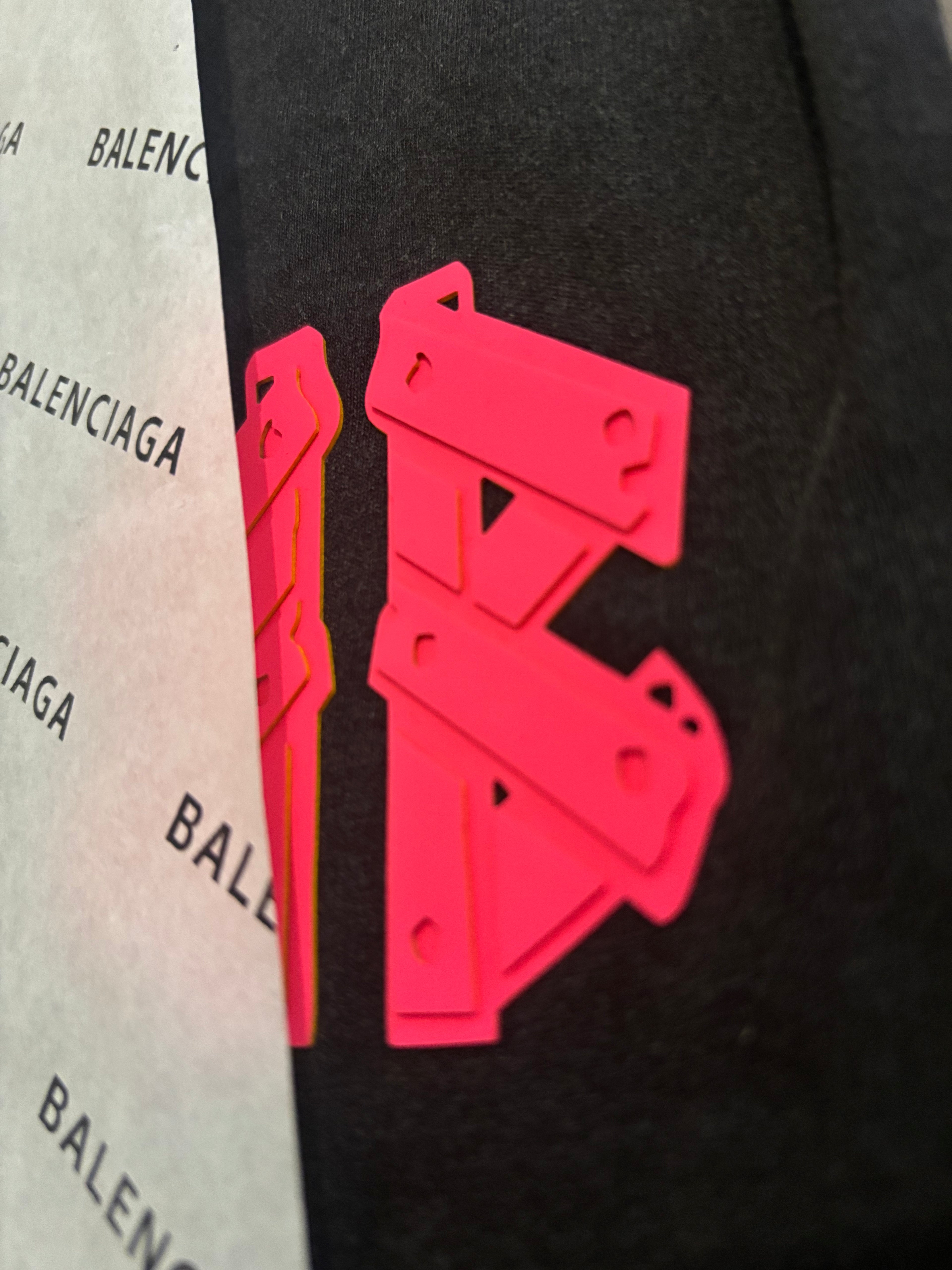 BALNCIAGA RED 3D LOGO - medium