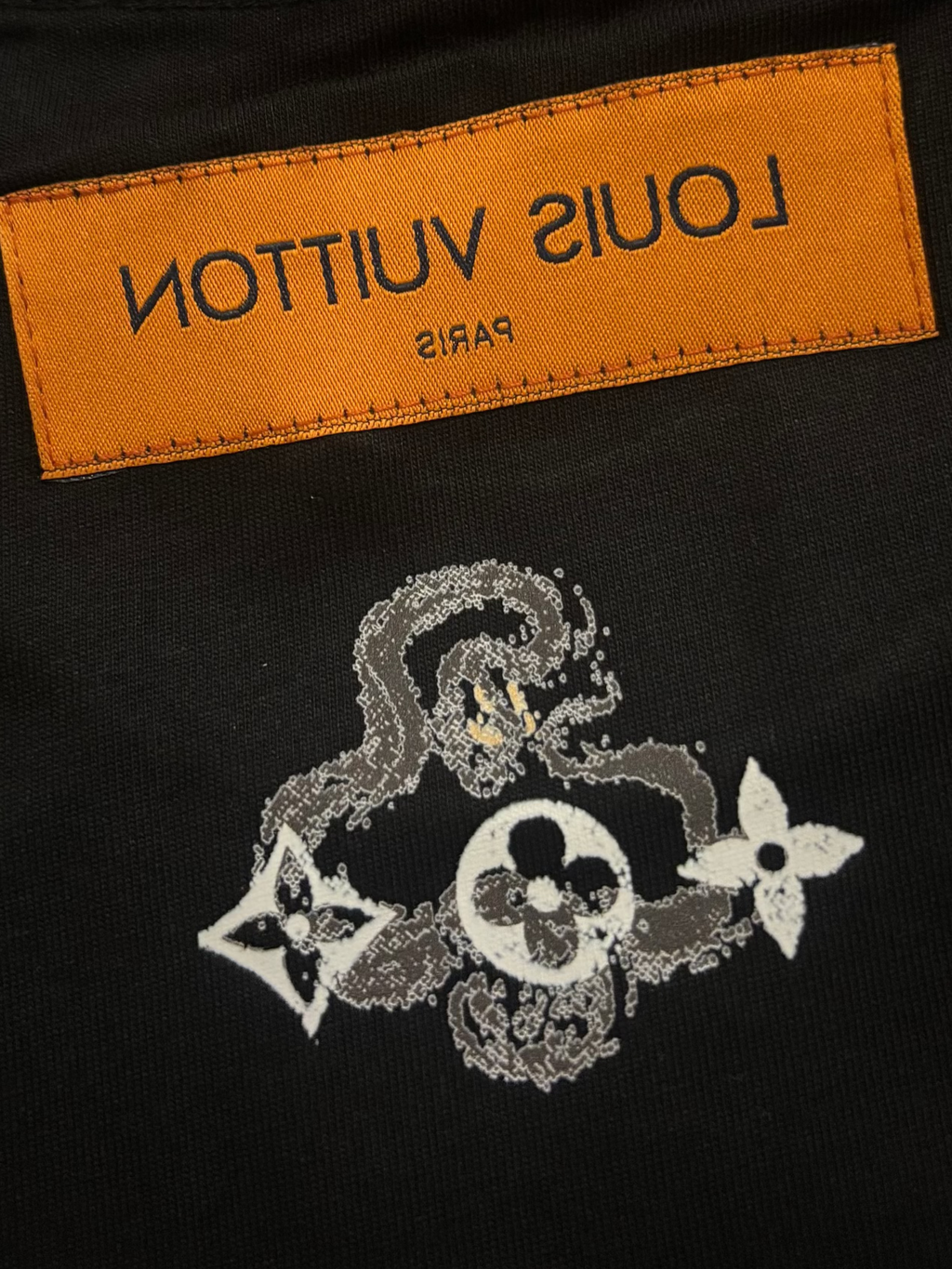LV SNAKE LOGO - medium