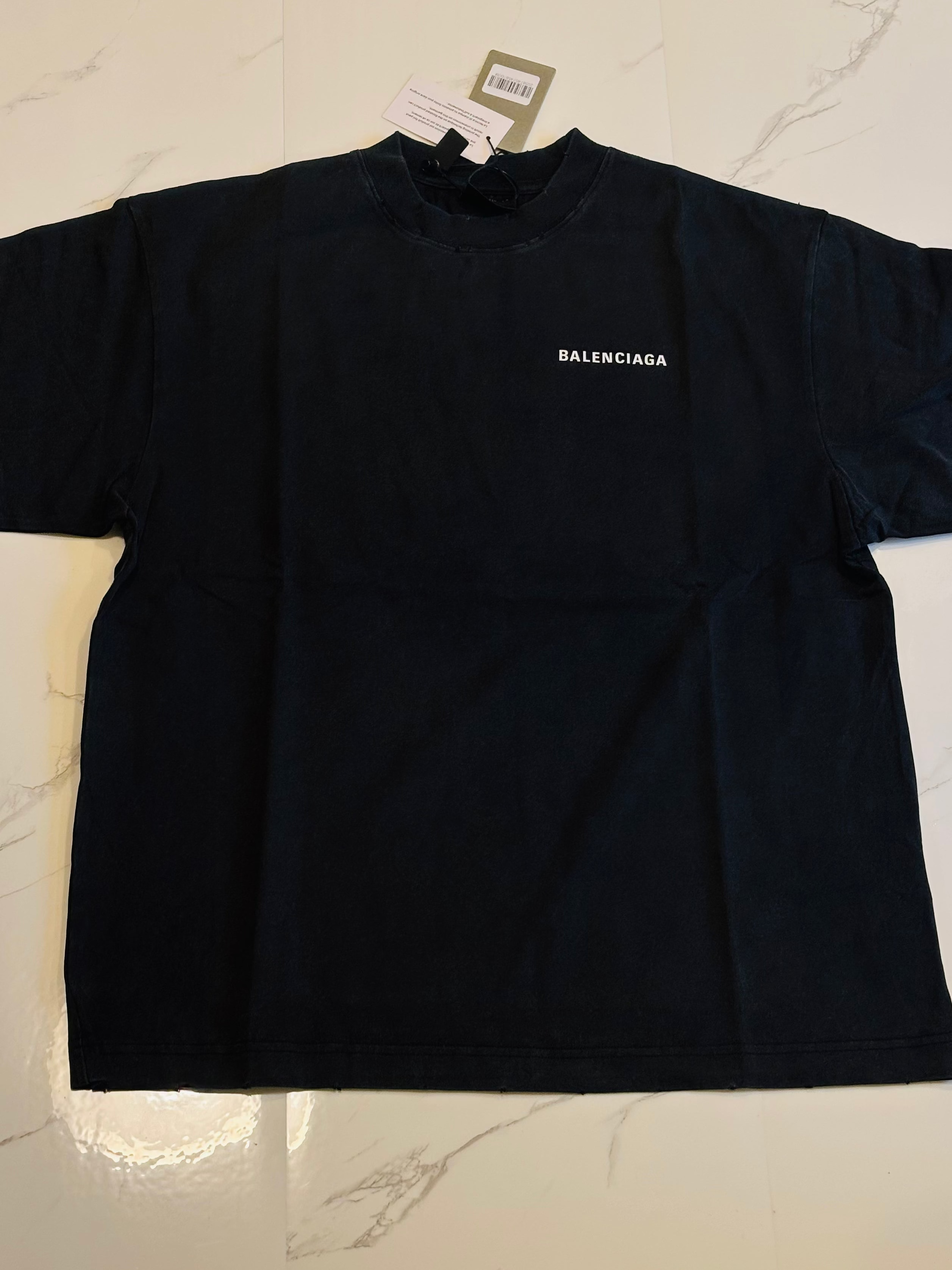 BALNCIAGA DISTRESSED LOOK - medium