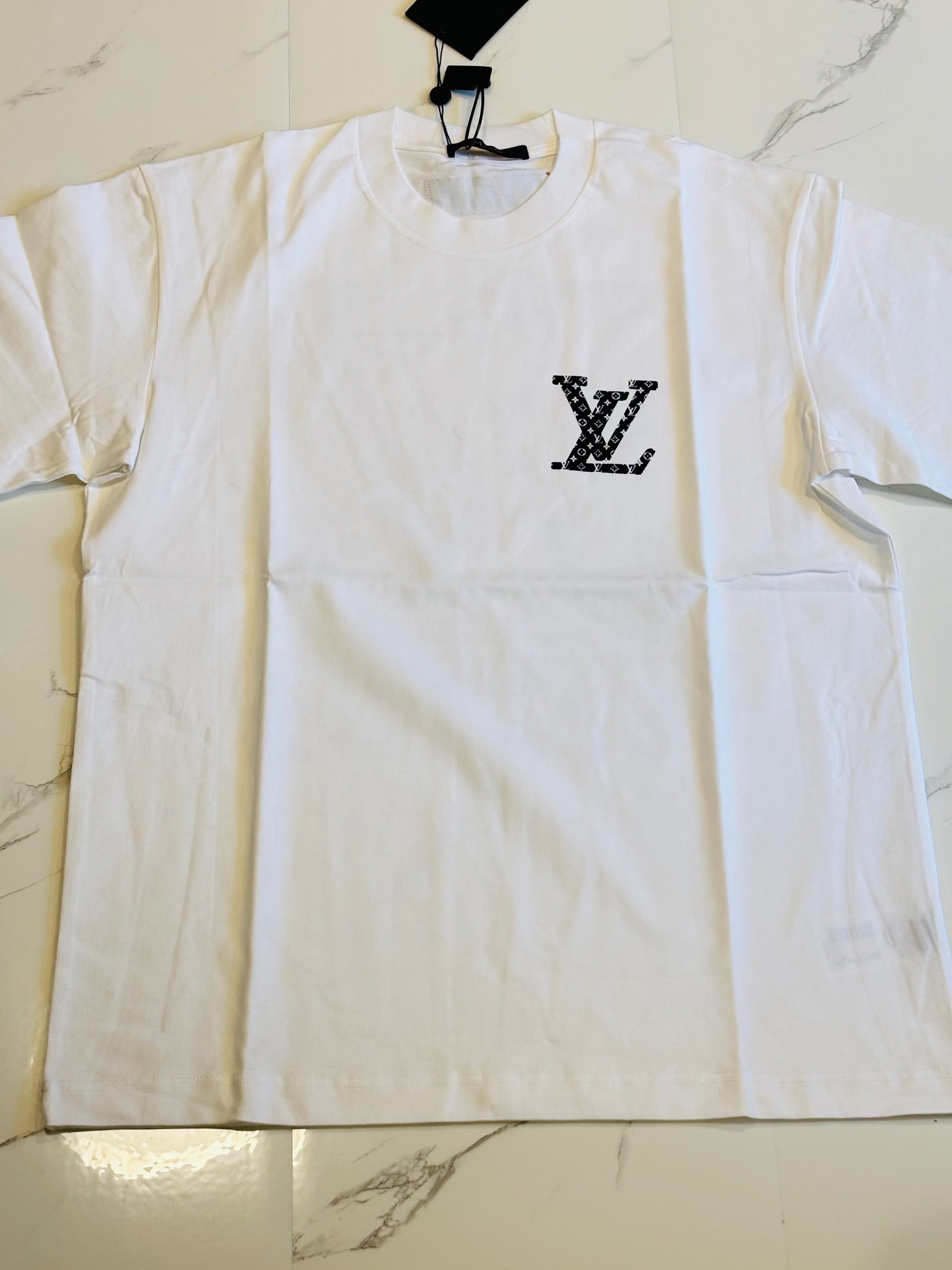 LV MONOGRAM LOGO - medium