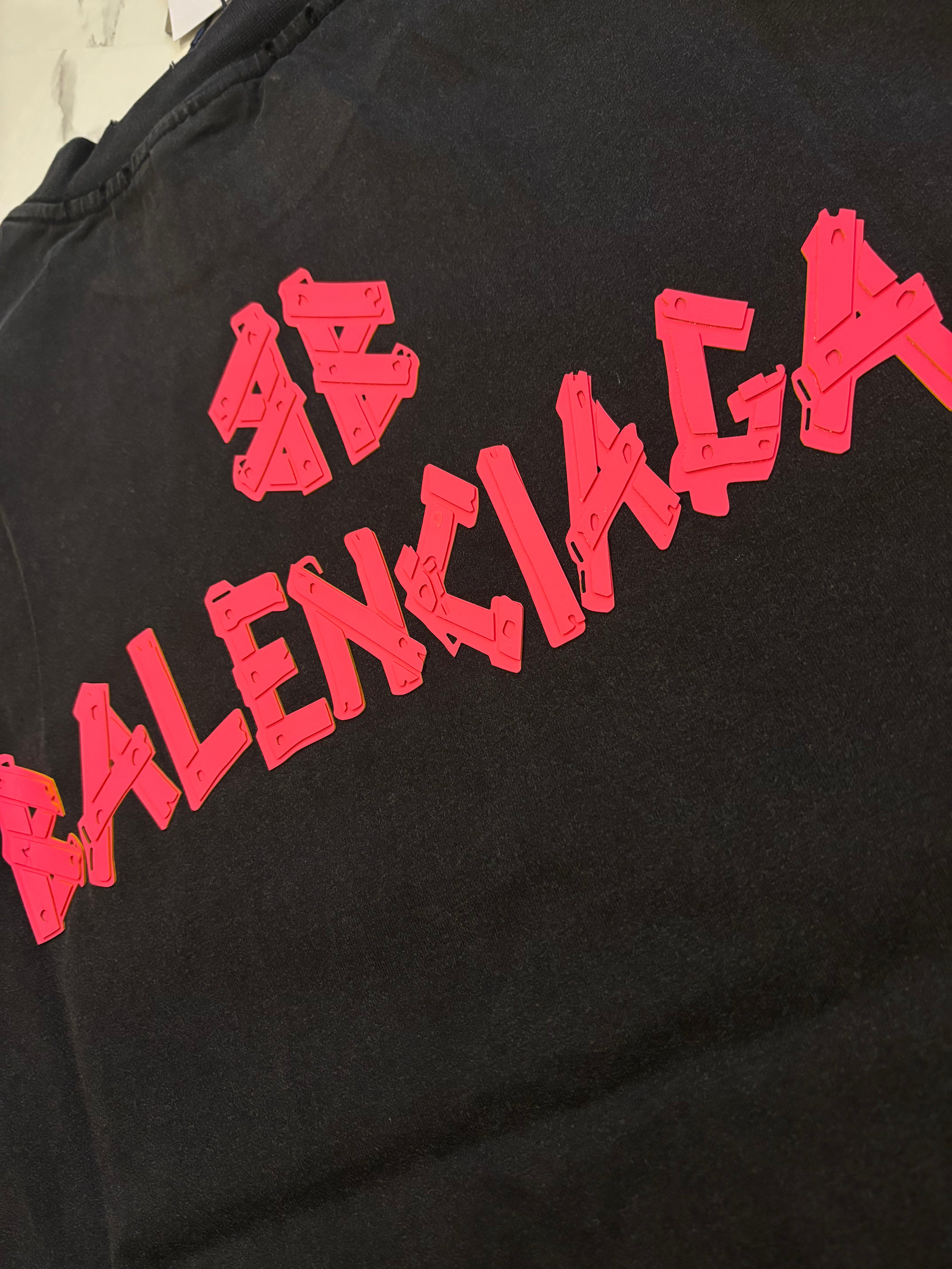 BALNCIAGA RED 3D LOGO - medium