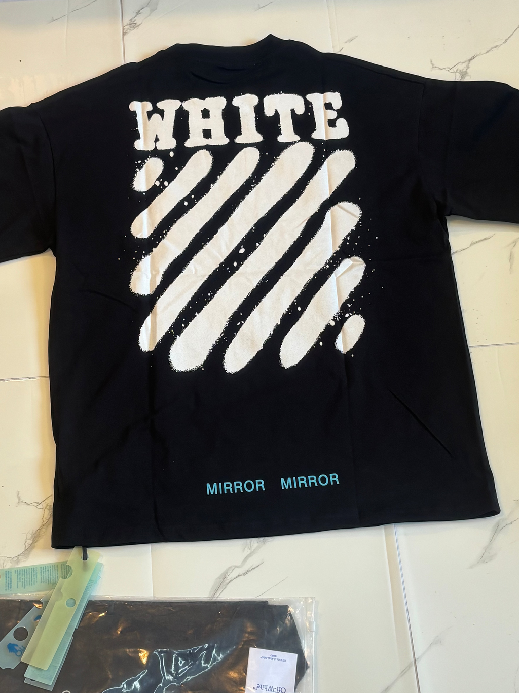 OFF WHT STRIPES LOGO
