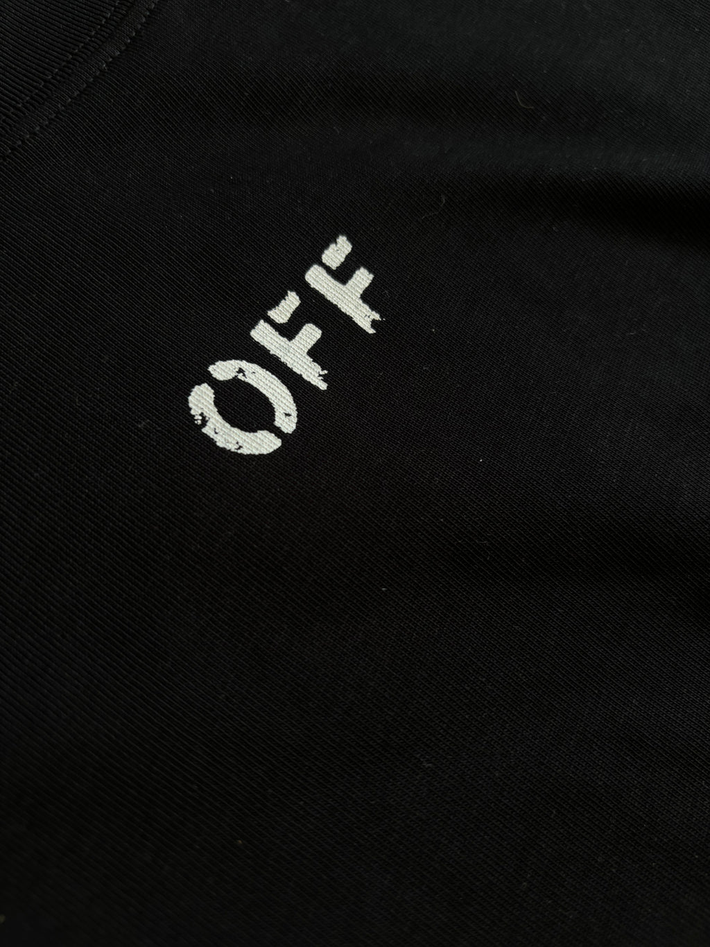 OFF WHT STRIPES LOGO