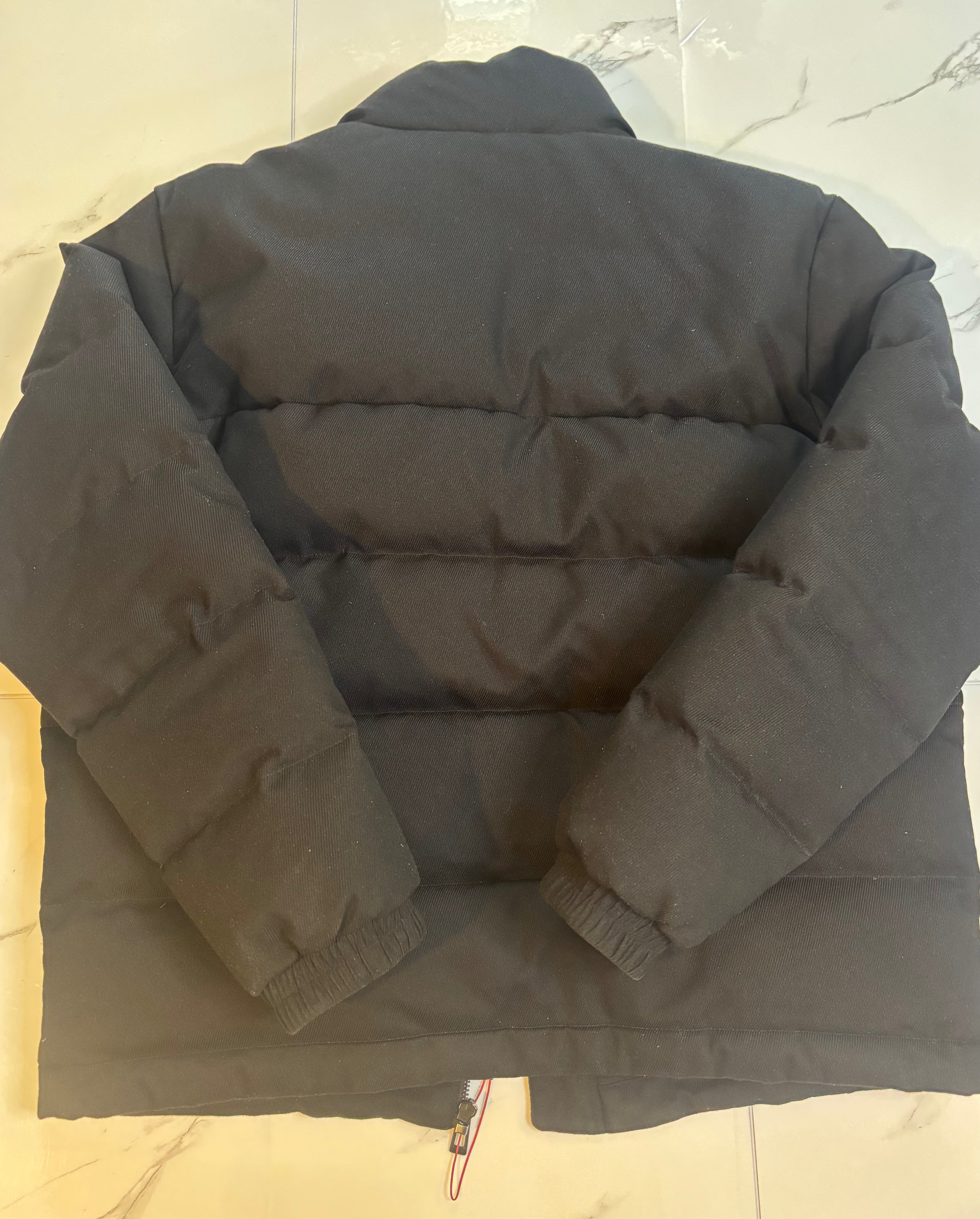 (PRE LOVED) Hugo boss down feathers puffer jacket xs