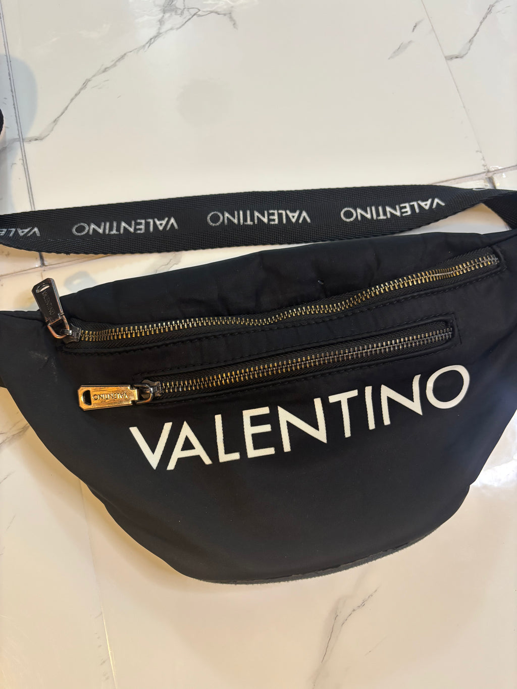 (PRE LOVED) Valentino man bag