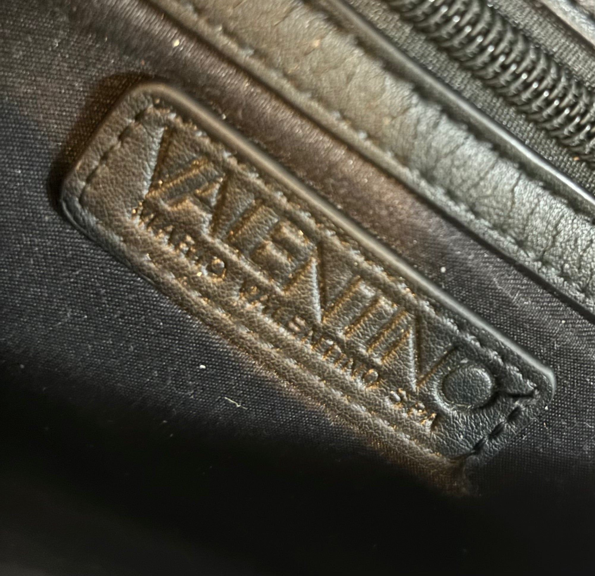 (PRE LOVED) Valentino man bag