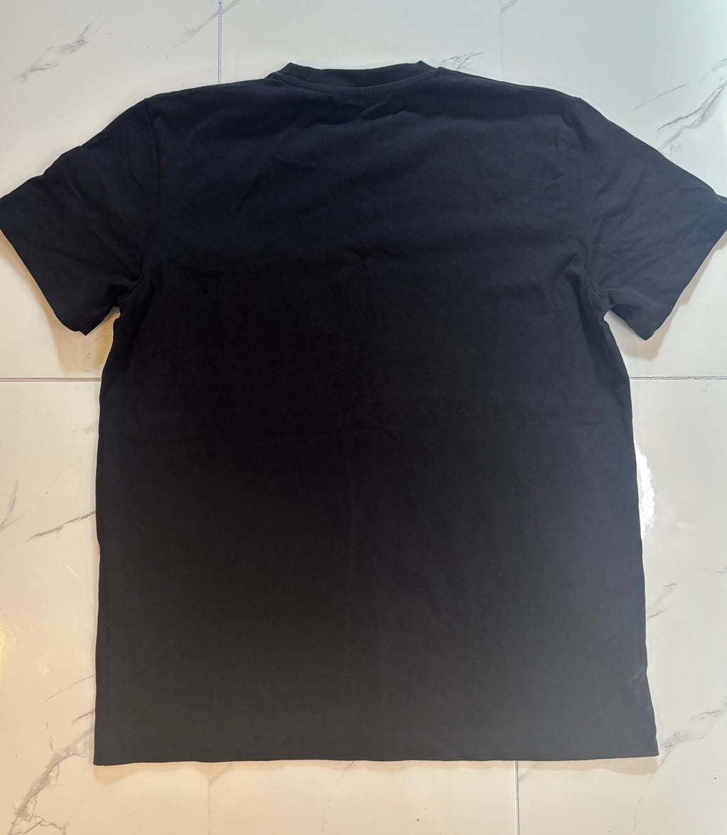 (PRE LOVED) Moncler classic logo T shirt medium