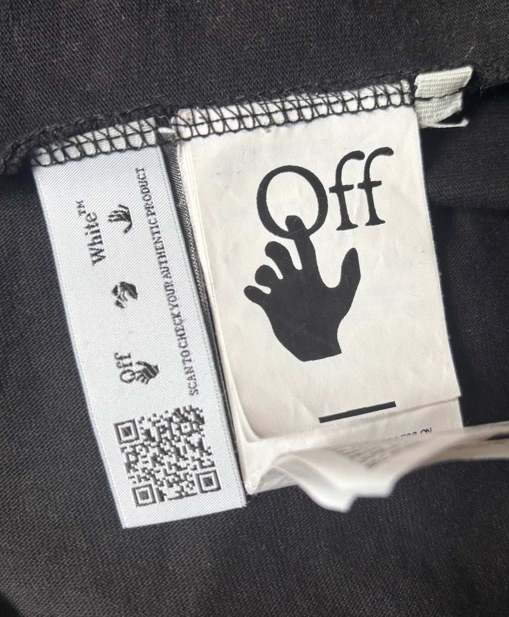 (PRE LOVED) Off White black classic logo T shirt medium