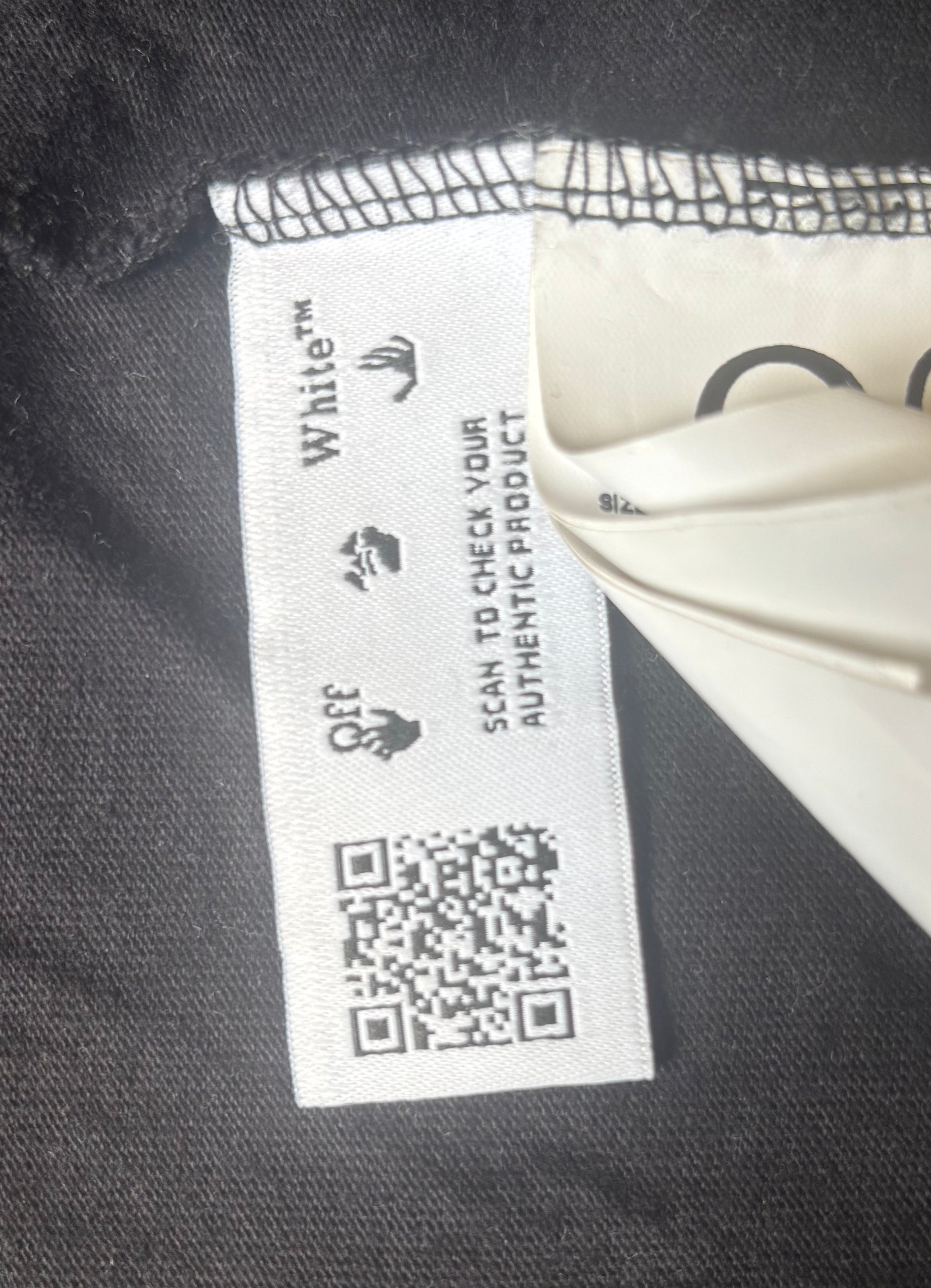 (PRE LOVED) Off White cross back logo T shirt medium